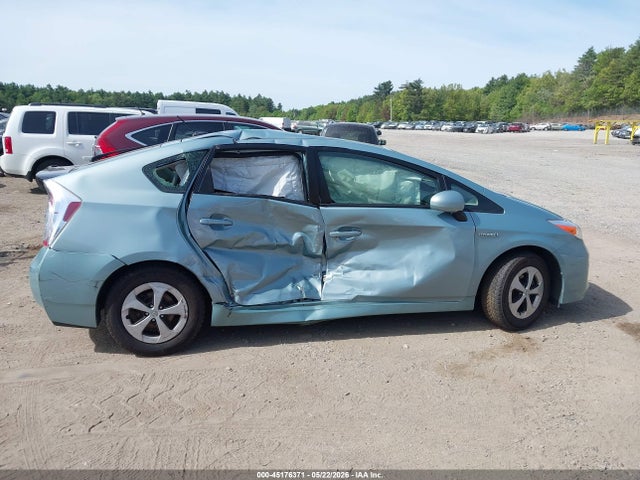 JTDKN3DU0F1915507 Toyota Prius Four