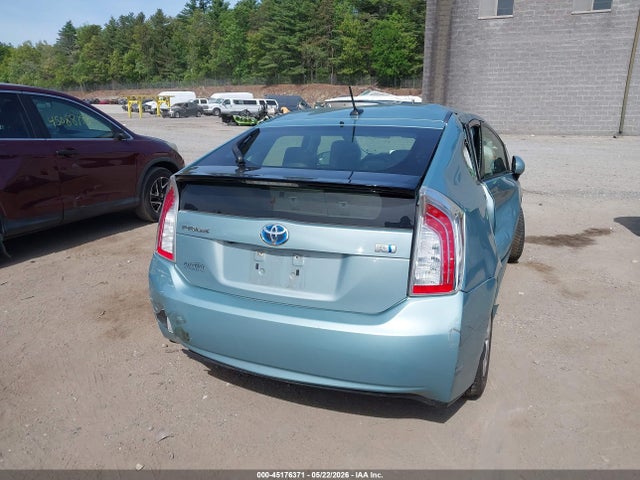 JTDKN3DU0F1915507 Toyota Prius Four