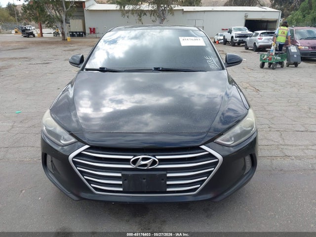 2017 Hyundai Elantra Value Edition მანქანა იყიდება აუქციონზე, vin: 5NPD84LF4HH184715, აუქციონის ნომერი: 45176403