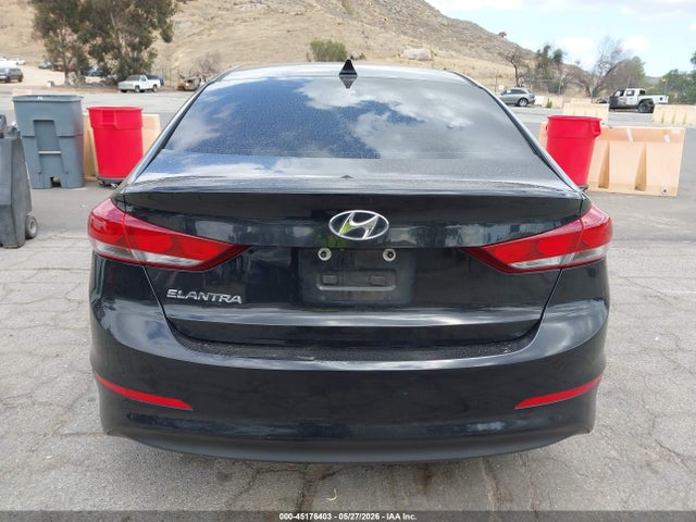 2017 Hyundai Elantra Value Edition მანქანა იყიდება აუქციონზე, vin: 5NPD84LF4HH184715, აუქციონის ნომერი: 45176403