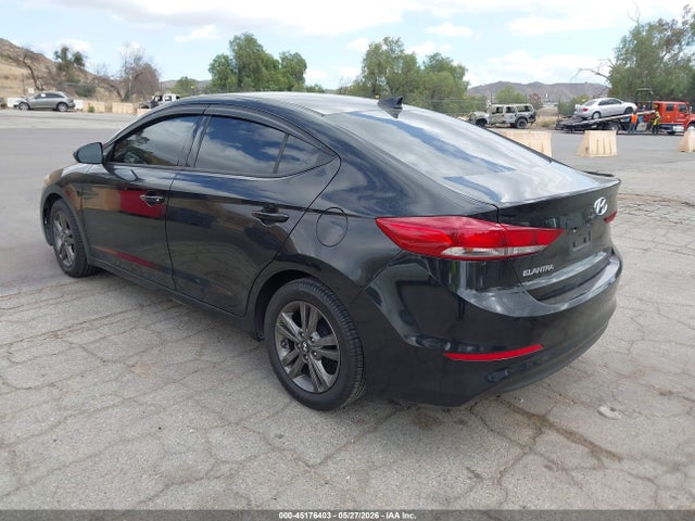 2017 Hyundai Elantra Value Edition მანქანა იყიდება აუქციონზე, vin: 5NPD84LF4HH184715, აუქციონის ნომერი: 45176403