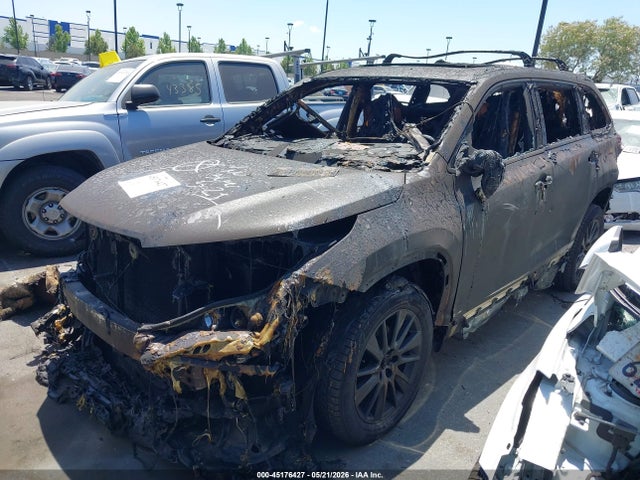 Продажа на аукционе авто 2017 Toyota Highlander Se, vin: 5TDKZRFHXHS509537, номер лота: 45176427