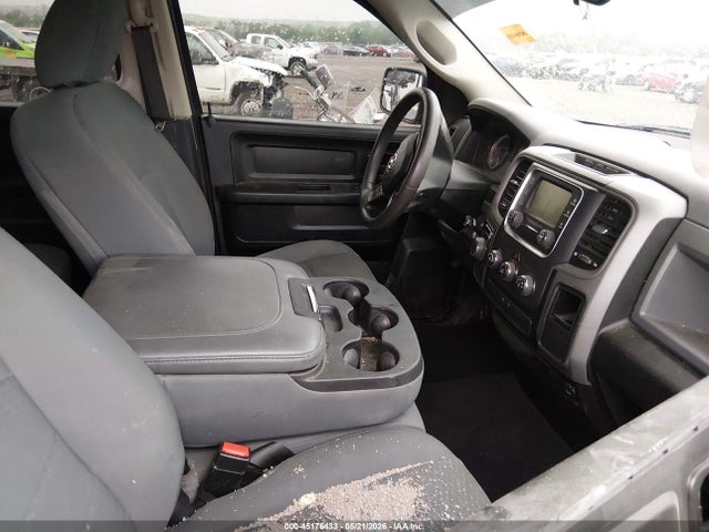45176433 :رقم المزاد ، 1C6RR6FG0KS733667 vin ، 2019 Ram 1500 Classic Tradesman  4x2 6'4 Box مزاد بيع