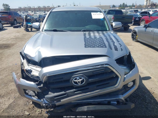 45176441 :رقم المزاد ، 3TMAZ5CNXHM030050 vin ، 2017 Toyota Tacoma Sr5 V6 مزاد بيع