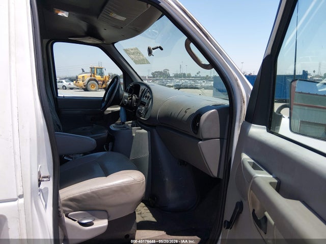 45176448 :رقم المزاد ، 1FTRE14282HB57385 vin ، 2002 Ford E-150 مزاد بيع