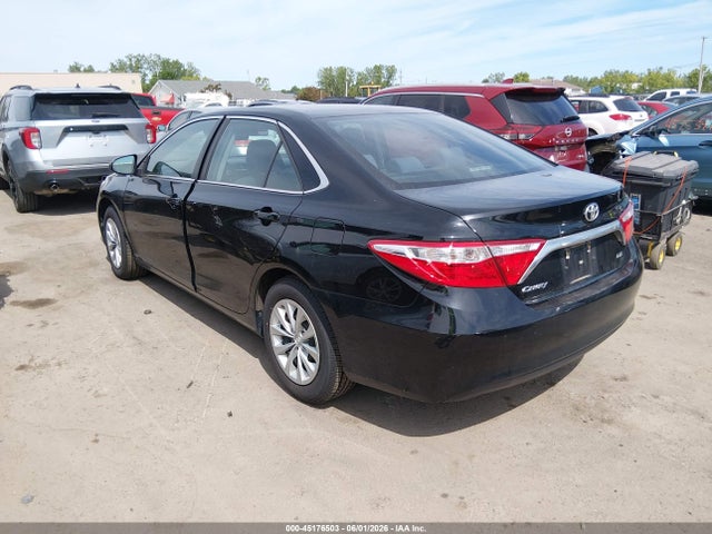 Продаж на аукціоні авто 2017 Toyota Camry Le, vin: 4T1BF1FK8HU709653, номер лоту: 45176503
