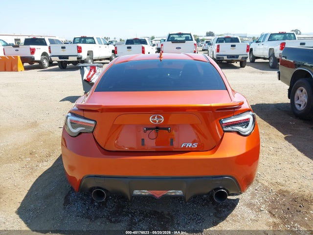 45176523 :رقم المزاد ، JF1ZNAA11F9708273 vin ، 2015 Scion Fr-s مزاد بيع