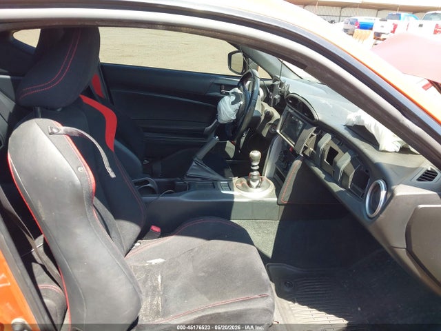 45176523 :رقم المزاد ، JF1ZNAA11F9708273 vin ، 2015 Scion Fr-s مزاد بيع