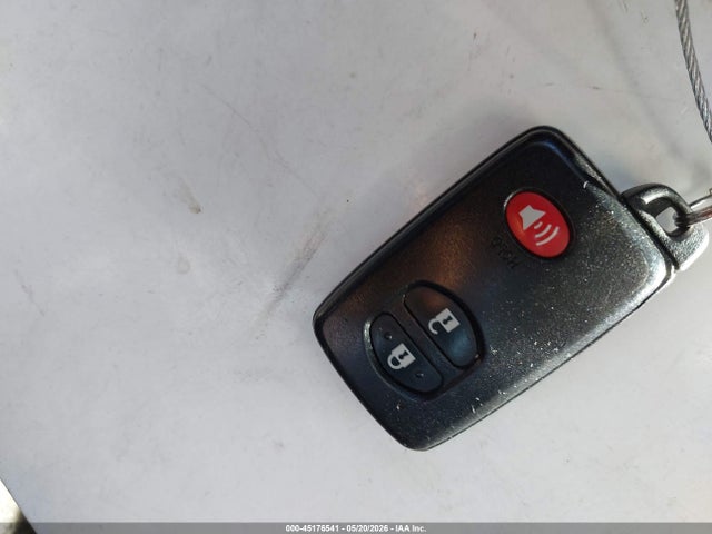 2014 Toyota Prius Three მანქანა იყიდება აუქციონზე, vin: JTDKN3DU4E0390374, აუქციონის ნომერი: 45176541