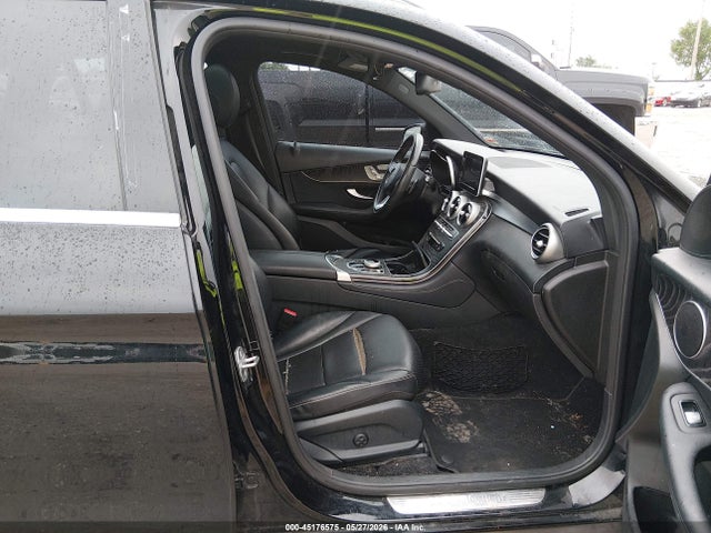 WDC0G4JBXJF305744 Mercedes-Benz GLC 300