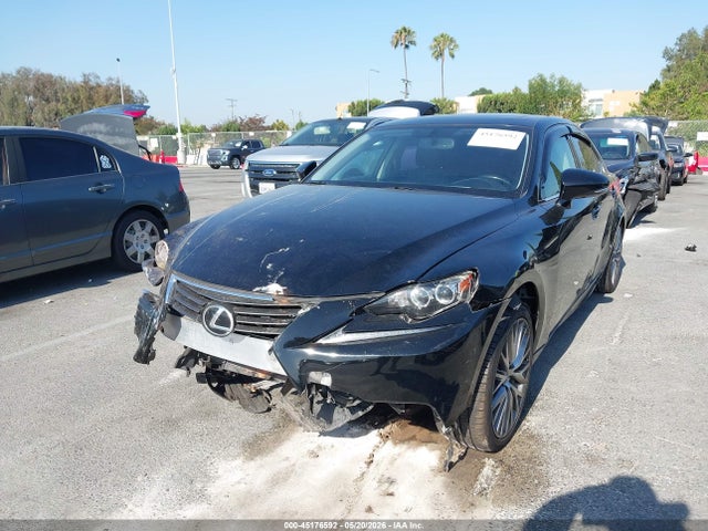 Lexus IS 200T 2016 JTHBA1D25G5024734 Image 2