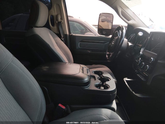 2019 Ram 2500 Big Horn  4x4 6'4 Box მანქანა იყიდება აუქციონზე, vin: 3C6UR5DL7KG562881, აუქციონის ნომერი: 45176601