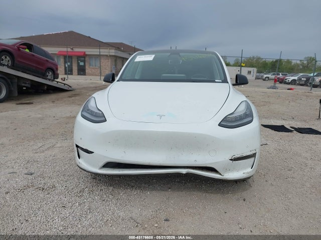 Tesla Model Y Standard Range Rear-wheel Drive 2021 5YJYGDED5MF103665 Image 12