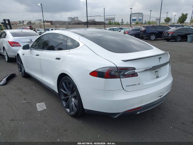 45176619 :رقم المزاد ، 5YJSA1DP9DFP13053 vin ، 2013 Tesla Model S Performance مزاد بيع