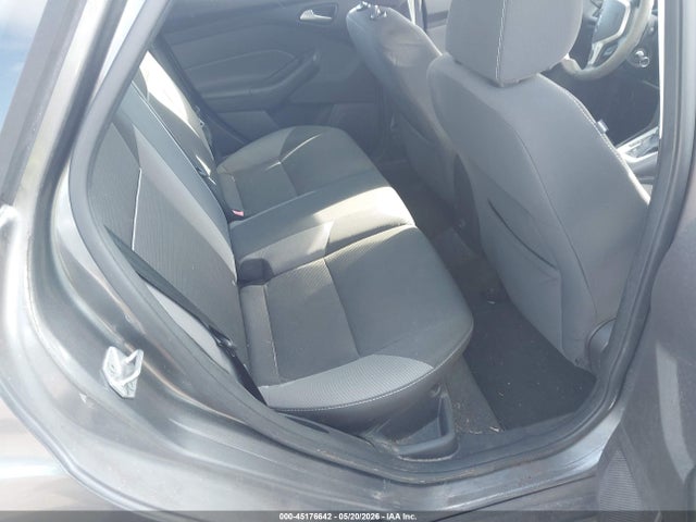 45176642 :رقم المزاد ، 1FADP3K22EL139958 vin ، 2014 Ford Focus Se مزاد بيع