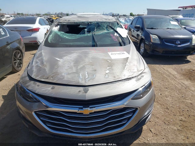 1G1ZD5ST7SF121150 Chevrolet Malibu Fwd 1lt