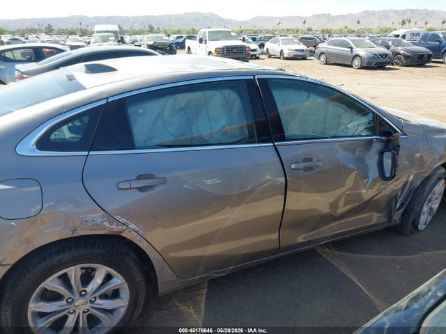 1G1ZD5ST7SF121150 Chevrolet Malibu Fwd 1lt