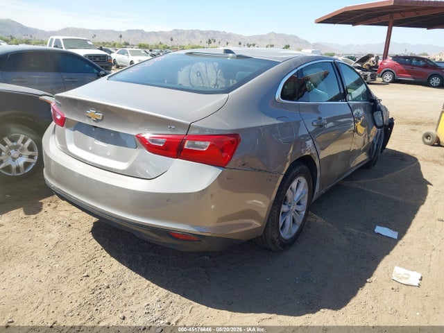 1G1ZD5ST7SF121150 Chevrolet Malibu Fwd 1lt