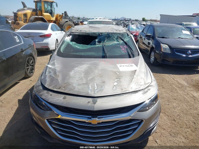 1G1ZD5ST7SF121150 Chevrolet Malibu Fwd 1lt