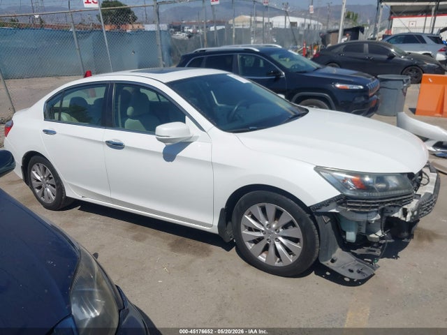 45176652 :رقم المزاد ، 1HGCR2F73EA139738 vin ، 2014 Honda Accord Ex مزاد بيع