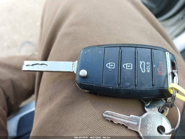 KIA Optima Lx 2016 5XXGT4L30GG055639 Image 11