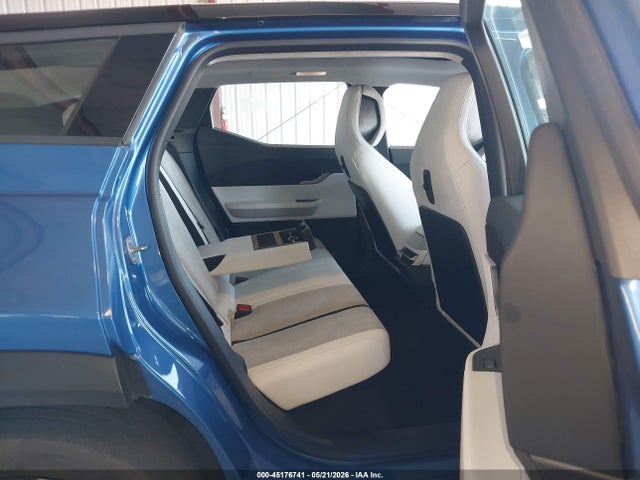 Fisker Ocean One 2023 VCF1ZBU26PG003097 Image 8