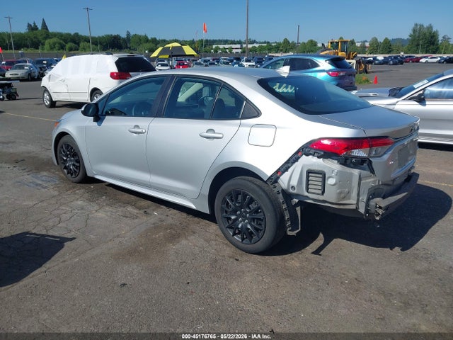 Toyota COROLLA LE 2022 5YFEPMAE3NP326360 Image 3