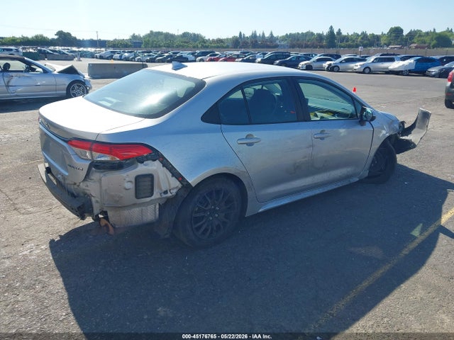 Toyota COROLLA LE 2022 5YFEPMAE3NP326360 Image 4
