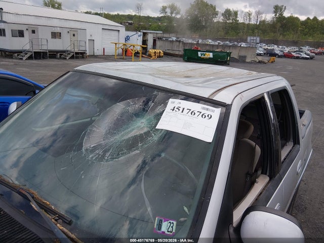 2002 Ford F-150 Lariat/xlt მანქანა იყიდება აუქციონზე, vin: 1FTRW08L12KA98421, აუქციონის ნომერი: 45176769