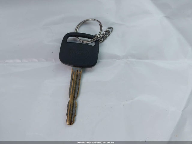 2000 Toyota Camry Ce მანქანა იყიდება აუქციონზე, vin: 4T1BG22KXYU940823, აუქციონის ნომერი: 45176828