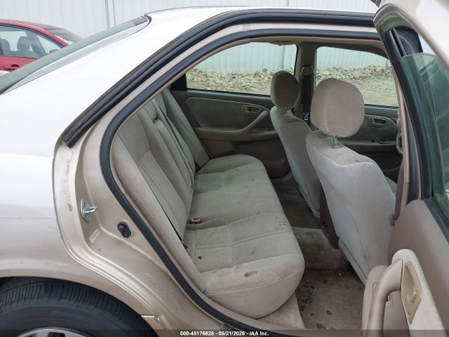 2000 Toyota Camry Ce მანქანა იყიდება აუქციონზე, vin: 4T1BG22KXYU940823, აუქციონის ნომერი: 45176828