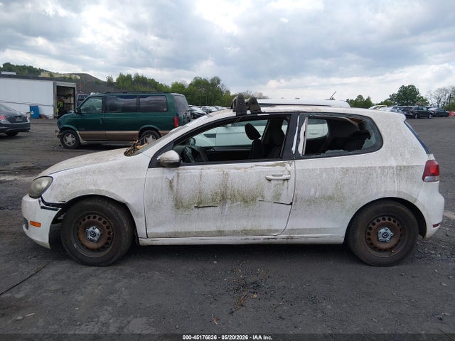 Продажа на аукционе авто 2010 Volkswagen Golf 2-door, vin: WVWAB7AJ0AW220719, номер лота: 45176836