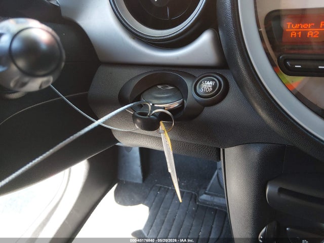 45176840 :رقم المزاد ، WMWSU3C57BT097427 vin ، 2011 Mini Cooper مزاد بيع