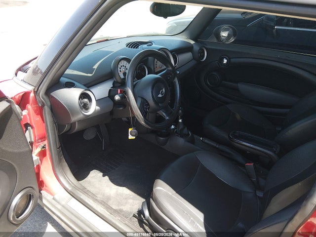 45176840 :رقم المزاد ، WMWSU3C57BT097427 vin ، 2011 Mini Cooper مزاد بيع