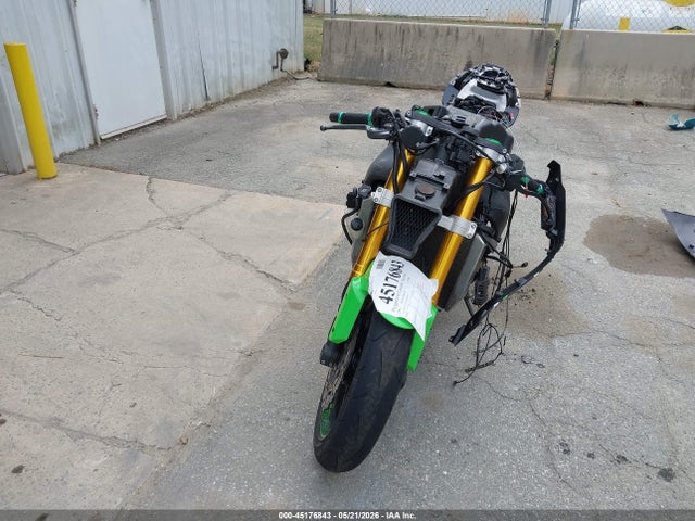 2015 Kawasaki Zx1000 J მანქანა იყიდება აუქციონზე, vin: JKAZXCJ14FA024777, აუქციონის ნომერი: 45176843