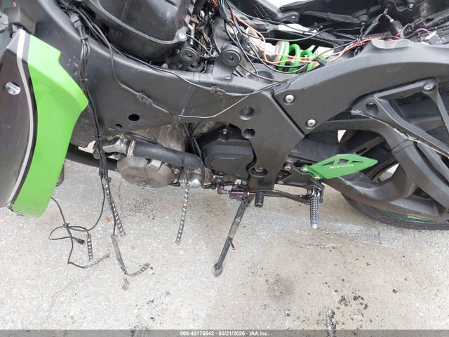 2015 Kawasaki Zx1000 J მანქანა იყიდება აუქციონზე, vin: JKAZXCJ14FA024777, აუქციონის ნომერი: 45176843