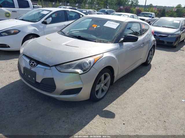 KMHTC6AD1EU194381 Hyundai Veloster Base W/black