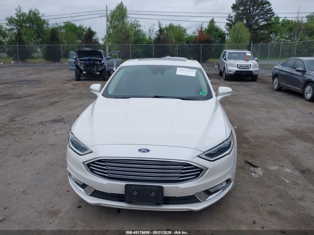 45176859 :رقم المزاد ، 3FA6P0SU7HR253968 vin ، 2017 Ford Fusion Energi Titanium مزاد بيع