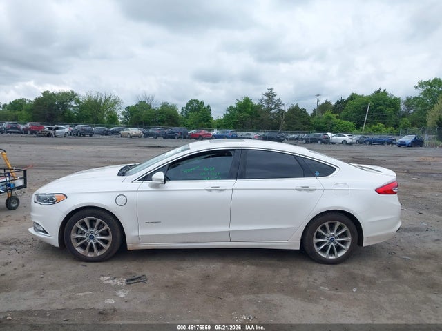 45176859 :رقم المزاد ، 3FA6P0SU7HR253968 vin ، 2017 Ford Fusion Energi Titanium مزاد بيع