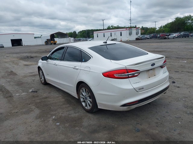 45176859 :رقم المزاد ، 3FA6P0SU7HR253968 vin ، 2017 Ford Fusion Energi Titanium مزاد بيع