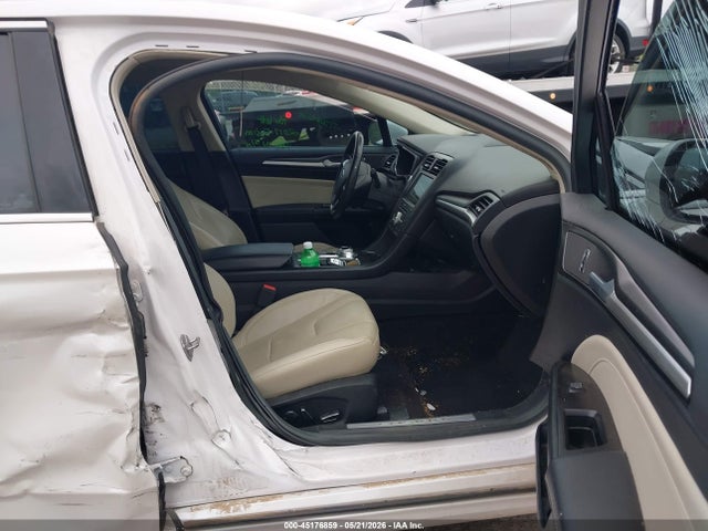 45176859 :رقم المزاد ، 3FA6P0SU7HR253968 vin ، 2017 Ford Fusion Energi Titanium مزاد بيع
