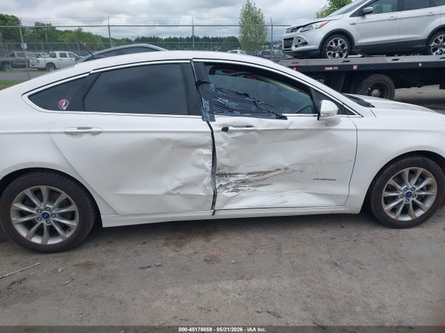 45176859 :رقم المزاد ، 3FA6P0SU7HR253968 vin ، 2017 Ford Fusion Energi Titanium مزاد بيع