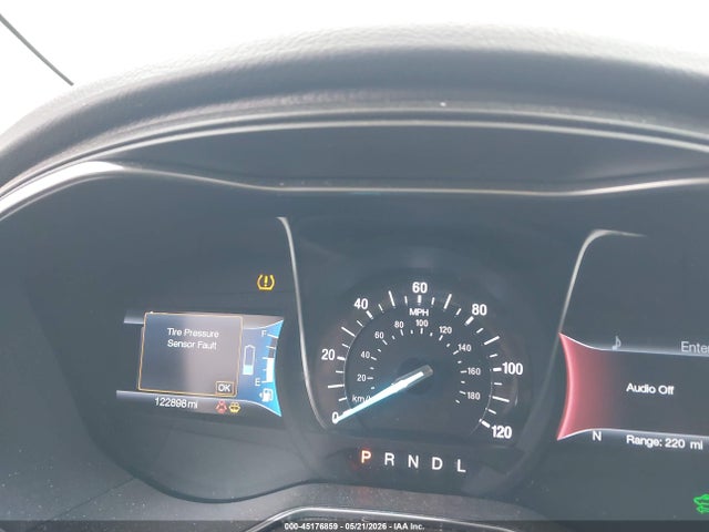45176859 :رقم المزاد ، 3FA6P0SU7HR253968 vin ، 2017 Ford Fusion Energi Titanium مزاد بيع
