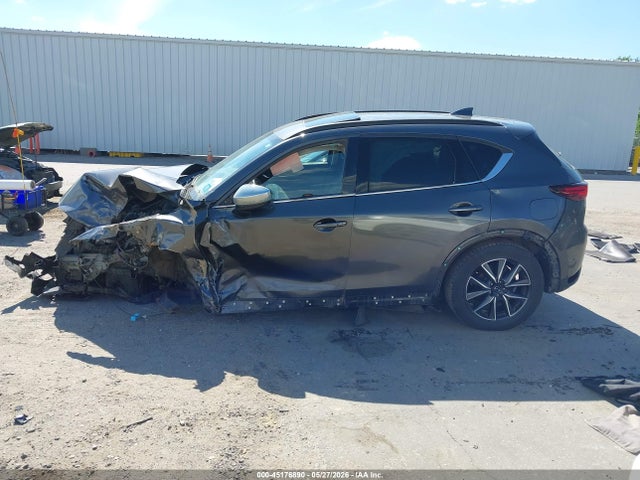45176890 :رقم المزاد ، JM3KFBDL6H0168333 vin ، 2017 Mazda Cx-5 Grand Touring مزاد بيع