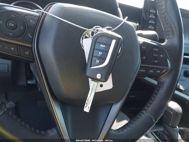 45176896 :رقم المزاد ، 4T1G11AK9NU669879 vin ، 2022 Toyota Camry Se مزاد بيع