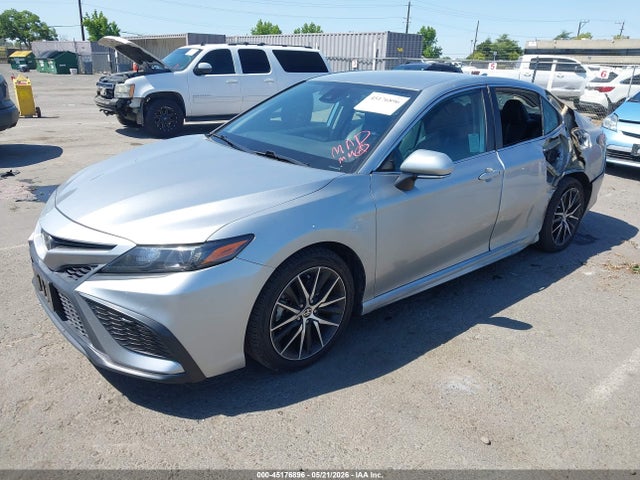 45176896 :رقم المزاد ، 4T1G11AK9NU669879 vin ، 2022 Toyota Camry Se مزاد بيع