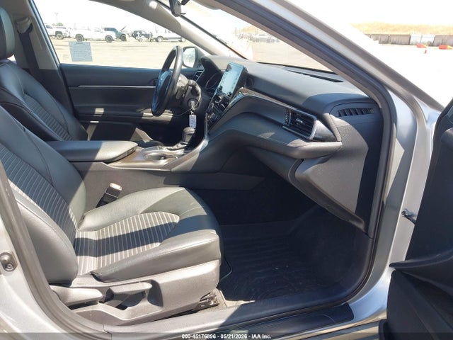 45176896 :رقم المزاد ، 4T1G11AK9NU669879 vin ، 2022 Toyota Camry Se مزاد بيع