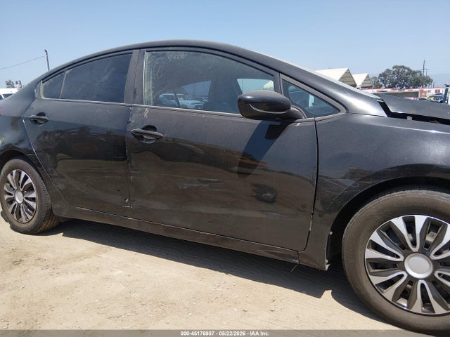 Aukcja sprzedaży 2016 Kia Forte Lx, vin: KNAFK4A63G5544128, numer aukcji: 45176907