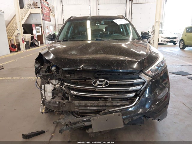 KM8J3CA26JU700544 Hyundai Tucson Limited