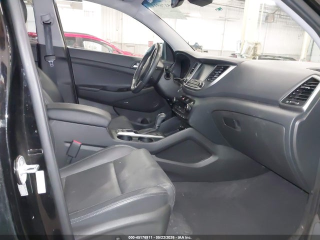 KM8J3CA26JU700544 Hyundai Tucson Limited